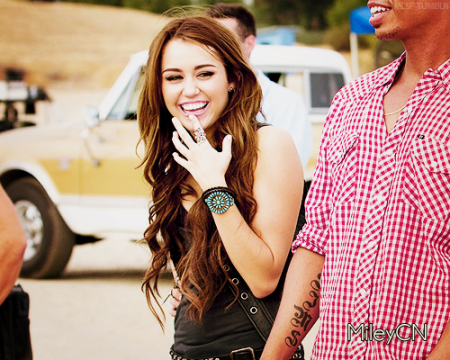 Miley3